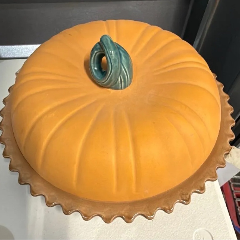 Ceramic Pumpkin-Shaped Baking Dish with Lid